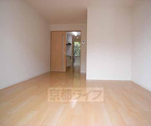 居室・リビング　２００８年築のシャーメゾンです