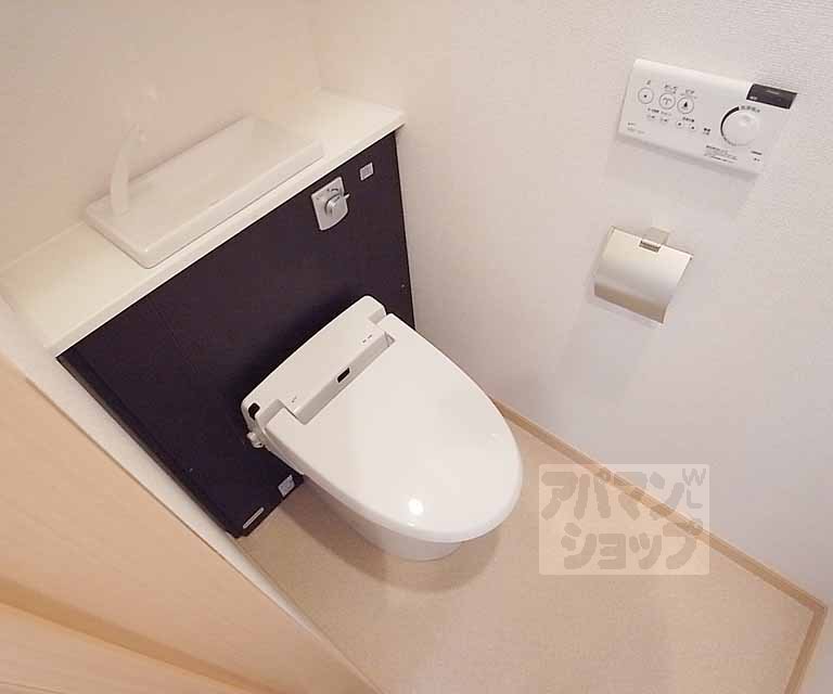 トイレ　ウォシュレット付き！