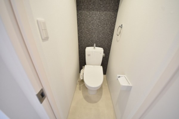 トイレ　同施工参考写真となります