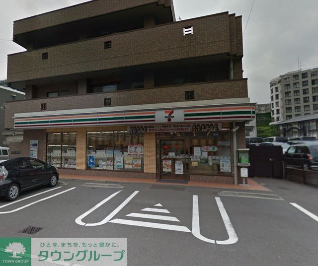 コンビニ　セブンイレブン横浜荏田町店（コンビニ）まで670m