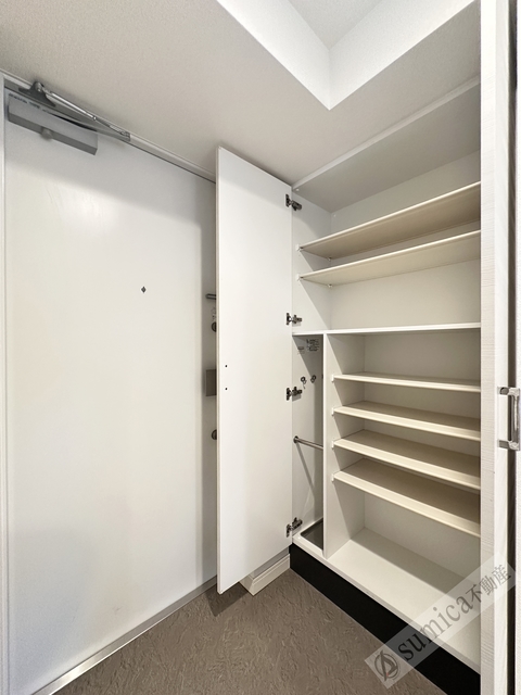 玄関　同施工の参考写真です