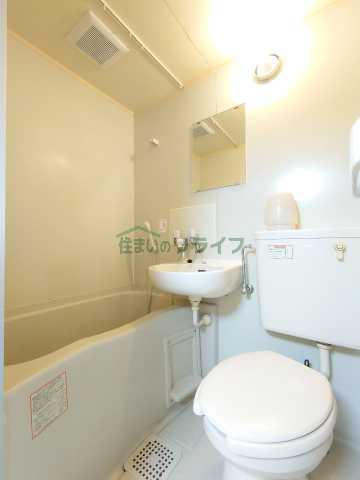 バス・シャワールーム　※参考写真です。同じ間取りの別部屋になります。