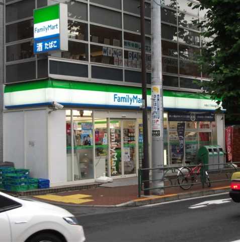 コンビニ　ファミリーマート　中落合三丁目目白通り店（コンビニ）まで447m
