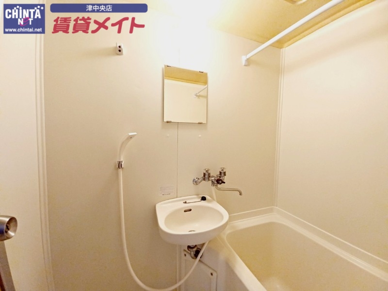 洗面設備　同型