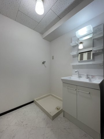 洗面設備　現状優先となります。