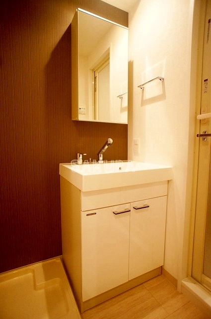 洗面設備　身支度に欠かせない独立洗面台♪