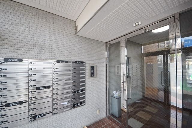 玄関　★オートロックです★