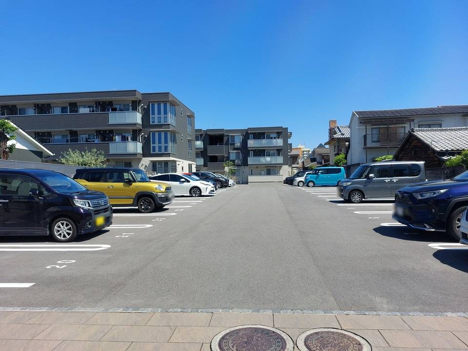 駐車場　駐車場