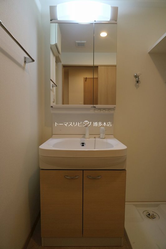 洗面設備　同物件参考資料