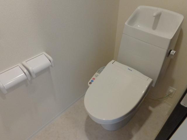 トイレ　シャワー付トイレ