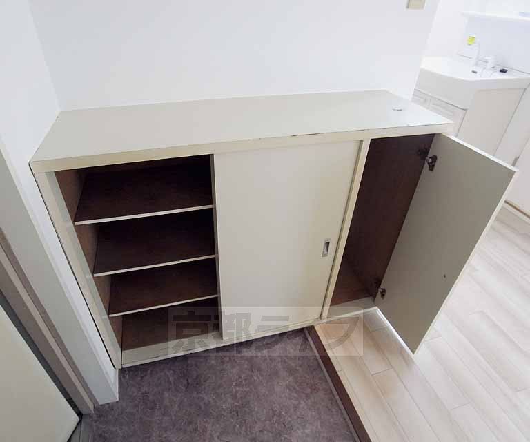 収納　たくさん入るシューズボックスです。