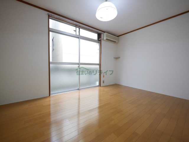 居室・リビング　スクエアーハイツ 101