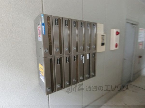 ロビー　集合ポスト