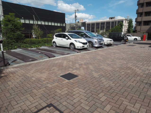 その他　マンションの駐車場