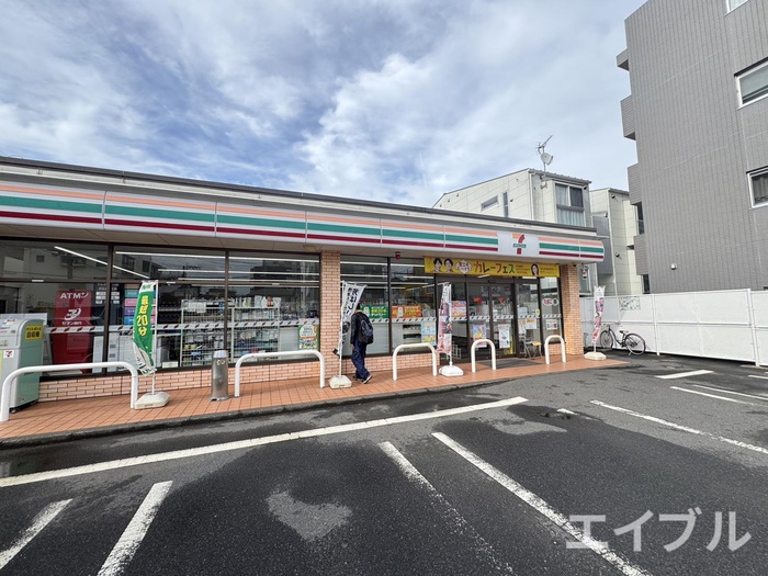 コンビニ　セブン-イレブン 鹿児島荒田１丁目店（コンビニ）まで500m