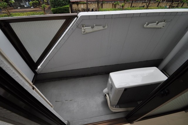 バルコニー　【バルコニー】日当たり良好