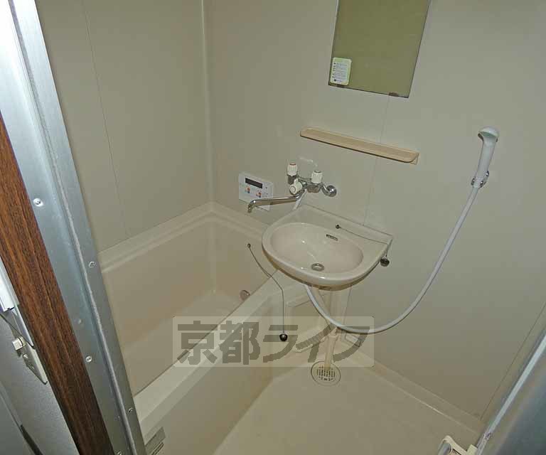 バス・シャワールーム　浴室です。