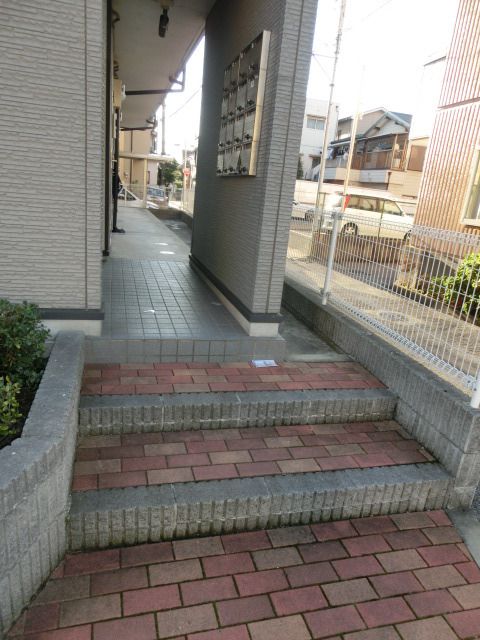 エントランス　エントランスはこちらからになります