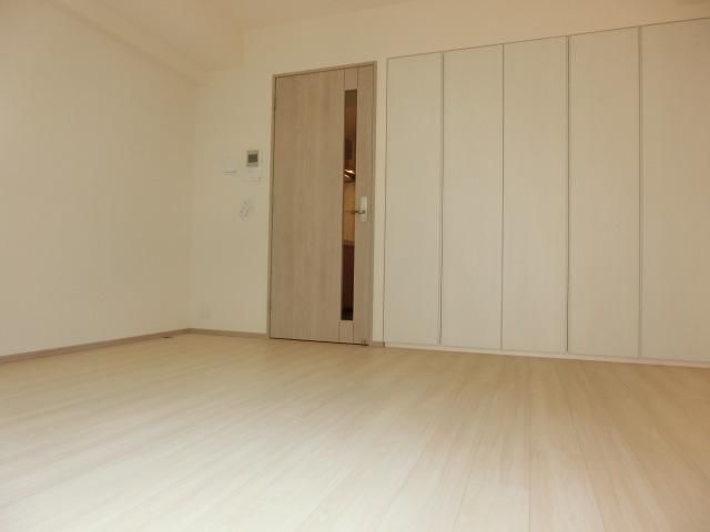 居室・リビング　☆広々明るい空間☆