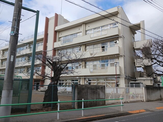 小学校　調布市立上ノ原小学校（小学校）まで417m