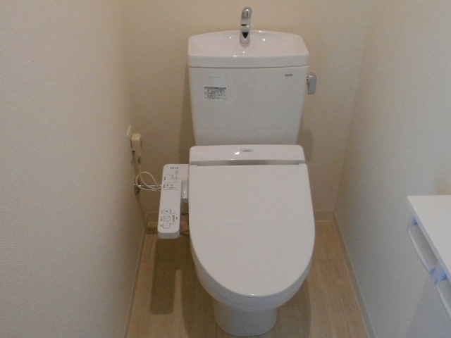 トイレ　トイレ　温水洗浄暖房便座