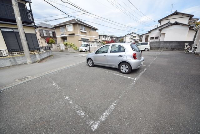 駐車場　★★敷地内駐車場完備★★