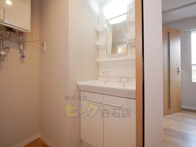 洗面設備　人気の設備シャンプードレッサーを完備しています♪