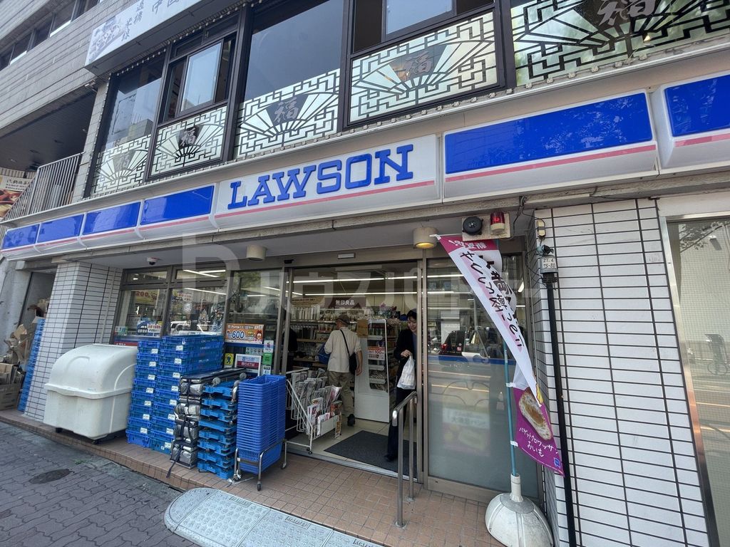 コンビニ　ローソン池之端一丁目店（コンビニ）まで520m