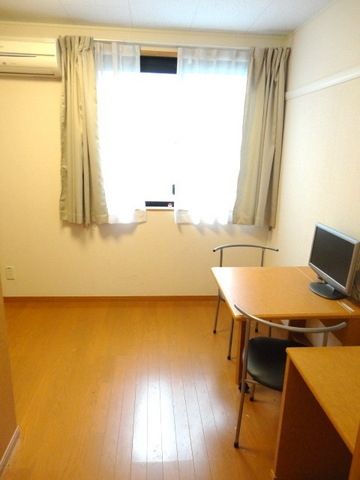 その他部屋・スペース　★家具家電付き★