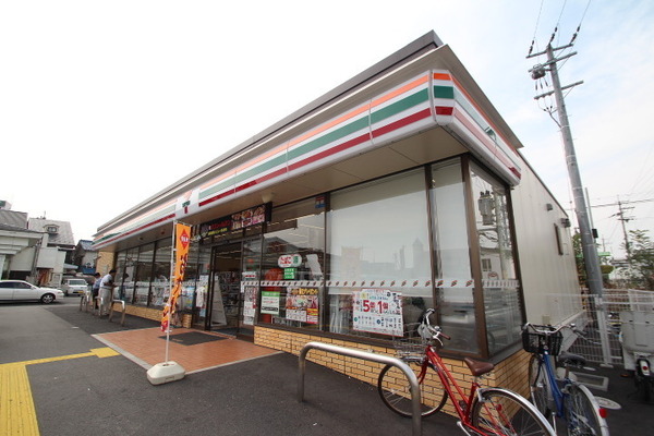 コンビニ　セブンイレブン大津一里山店（コンビニ）まで528m