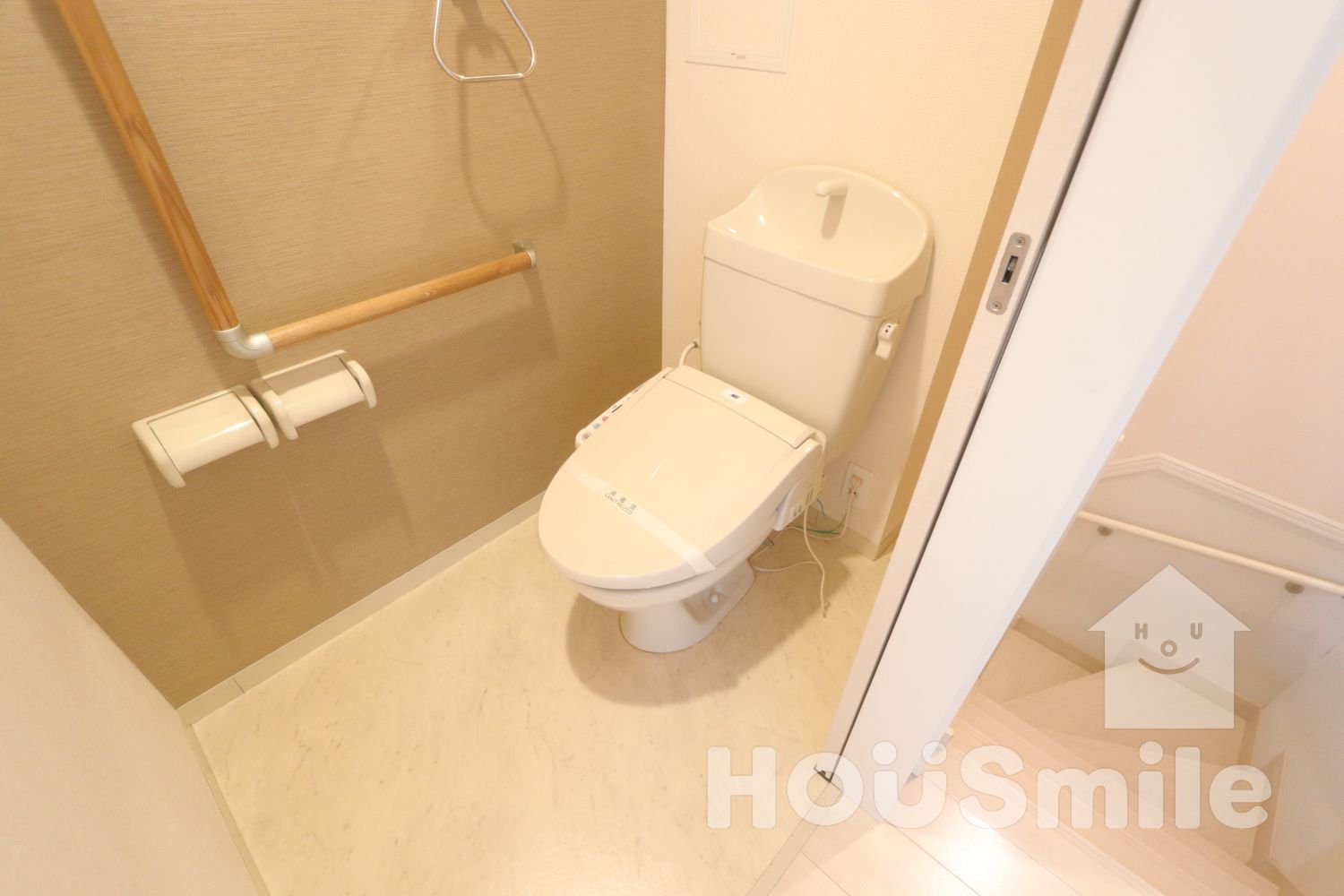 トイレ　トイレ（ウォシュレット）