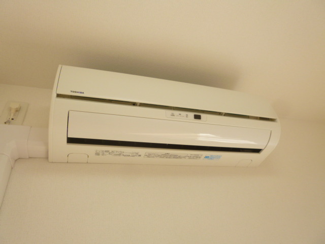 その他　年式の新しいエアコンです