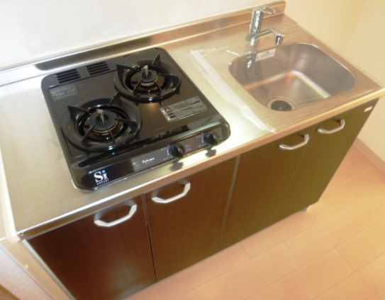 キッチン　2口ガスのシステムキッチンです