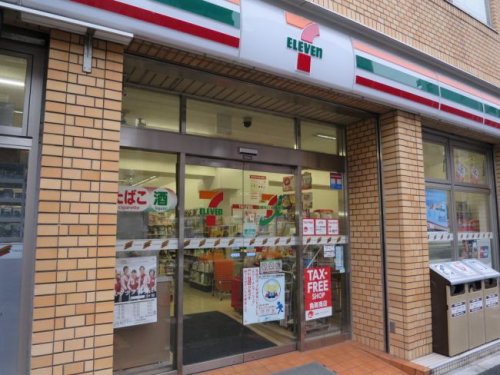 コンビニ　セブン-イレブン 新宿曙橋駅西店（コンビニ）まで387m