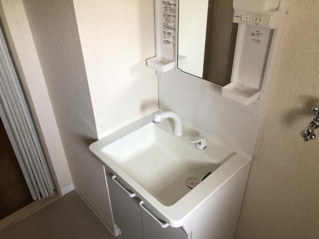 洗面設備　洗髪洗面化粧台