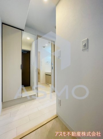 玄関　※同物件　別間取り　参考写真