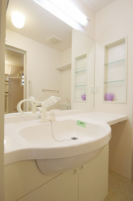 洗面設備　カウンター洗面台