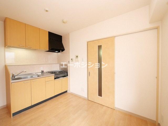 居室・リビング　Rainbow Court P-III