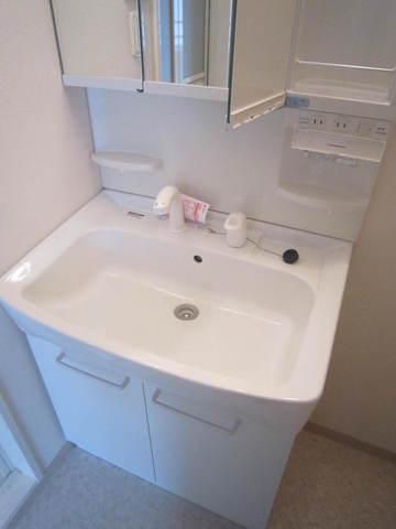 洗面設備　嬉しい独立洗面台☆