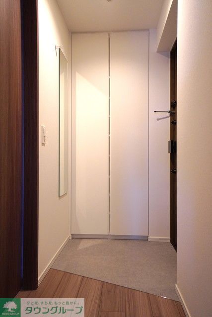 玄関　※写真は同タイプ住戸です。