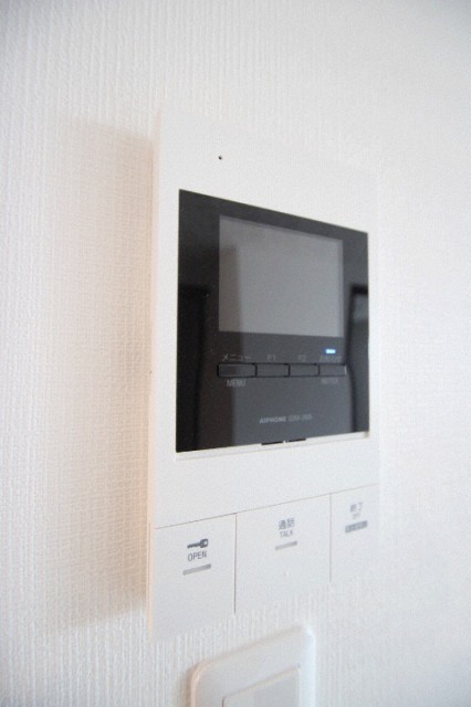 セキュリティ　防犯面に配慮したＴＶモニターホン付きです！