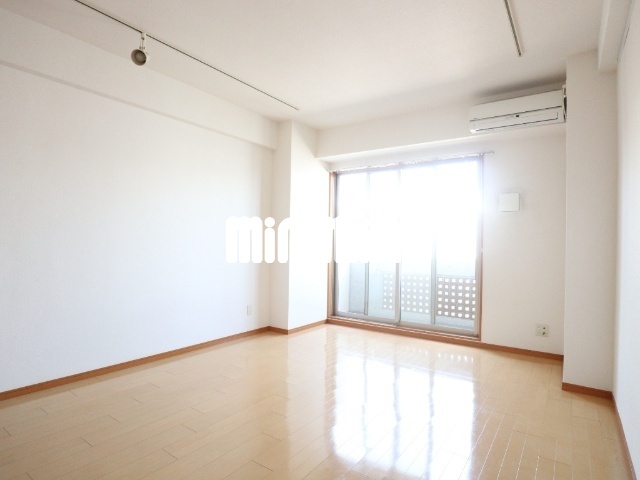 居室・リビング　１３．８帖洋室