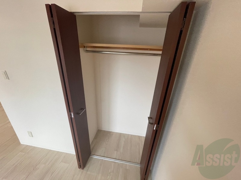 収納　寝室の収納です。部屋がすっきり片付きます。