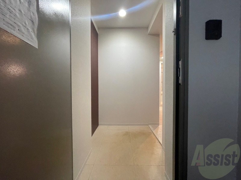 玄関　玄関の様子です。明るい印象ですね。気分もあがりそう。