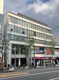 飲食店　はま寿司 高田馬場店（飲食店）まで384m