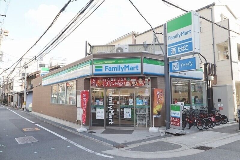 コンビニ　ファミリーマート鶴橋一丁目店（コンビニ）まで46m