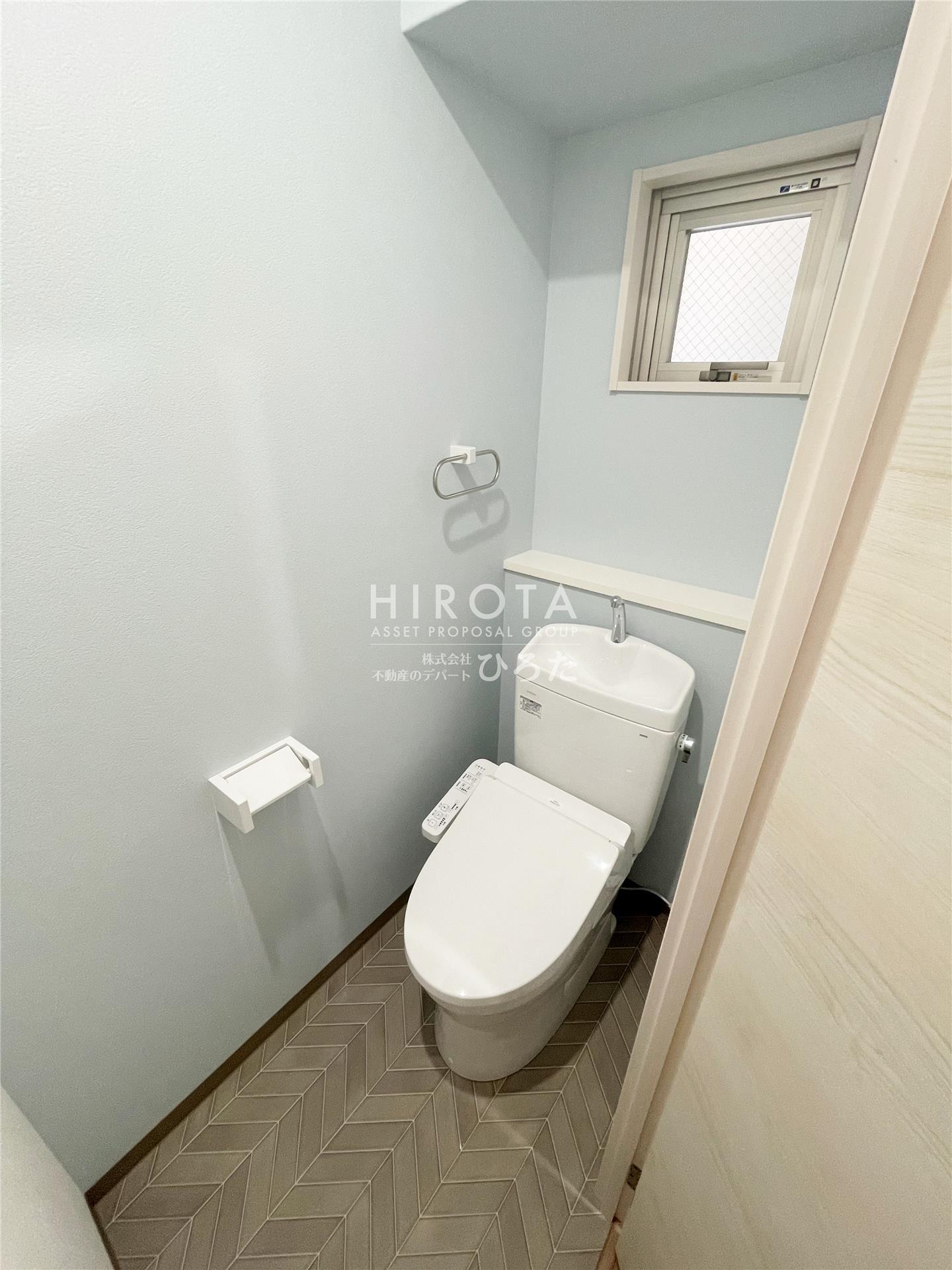 トイレ　※同仕様写真※