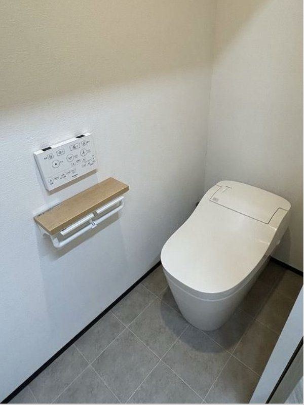 トイレ　トイレ