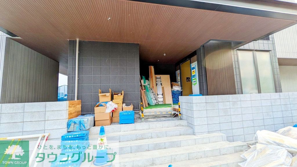 エントランス　駐車場