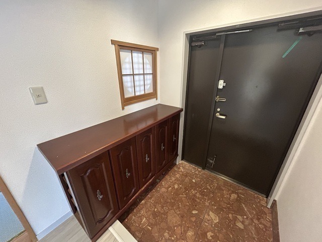 玄関　他部屋参考。